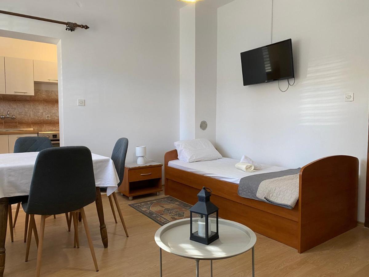 Apartments Maria Biograd Na Moru Ngoại thất bức ảnh