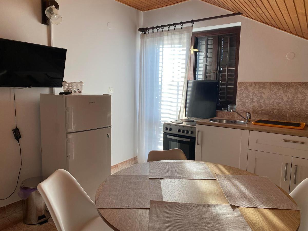 Apartments Maria Biograd Na Moru Ngoại thất bức ảnh