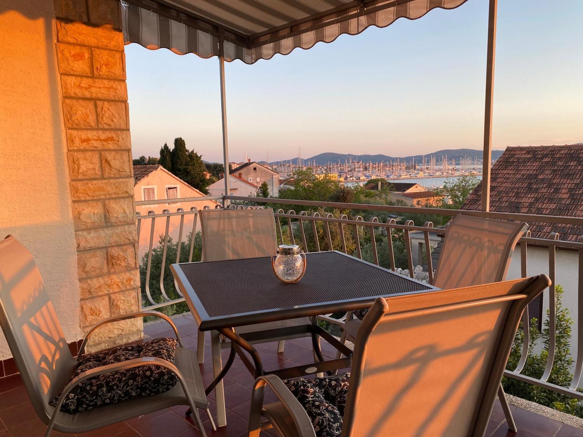 Apartments Maria Biograd Na Moru Ngoại thất bức ảnh