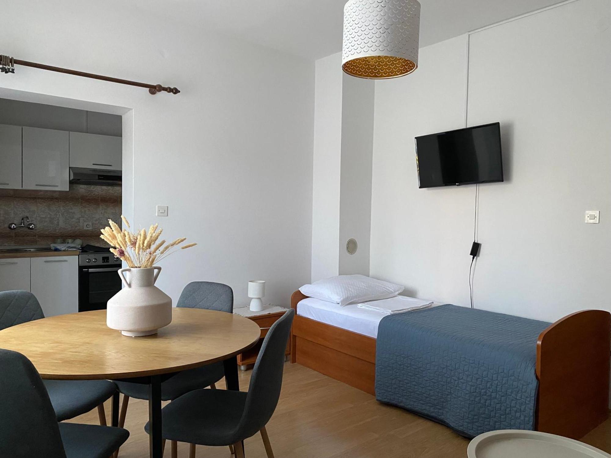 Apartments Maria Biograd Na Moru Ngoại thất bức ảnh